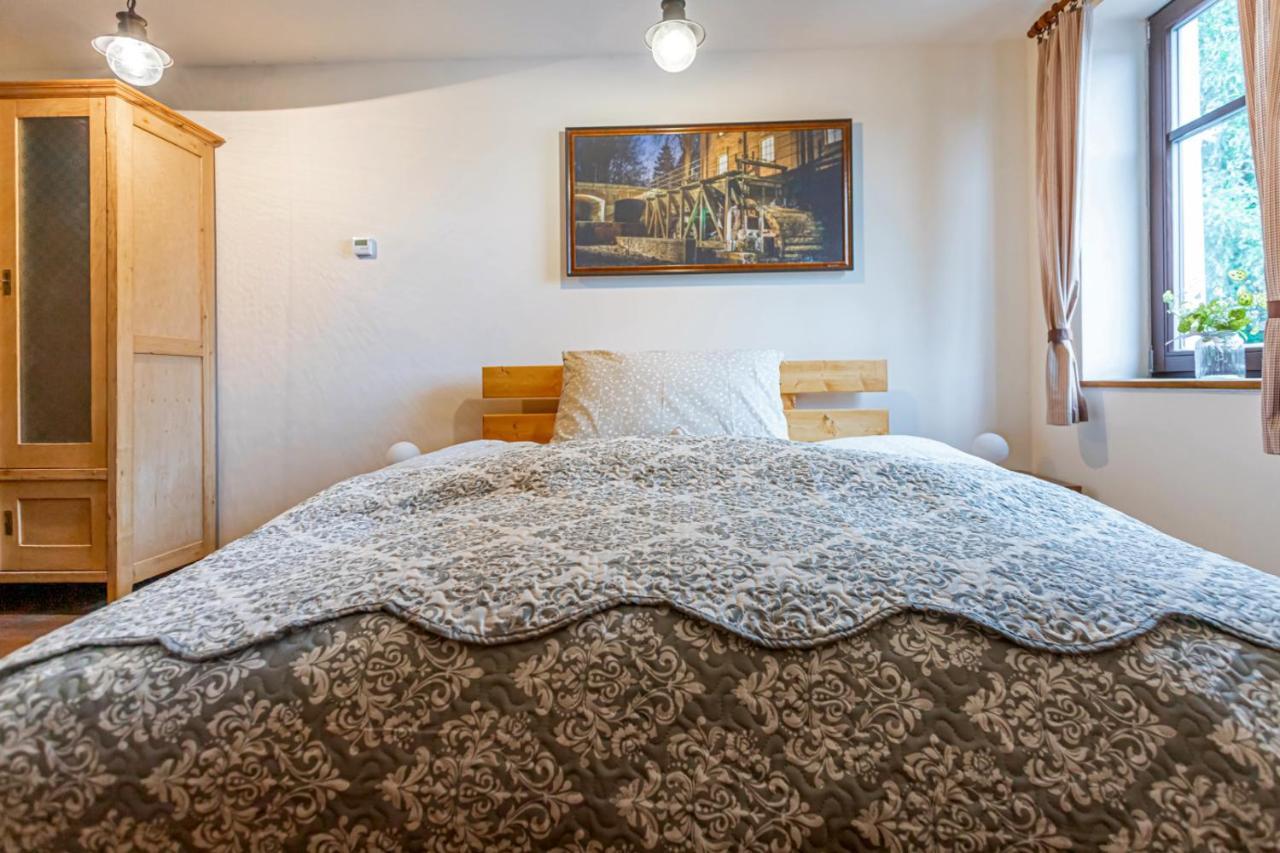Hotel Buškovský mlýn 1580 Dolní Bousov Exteriér fotografie