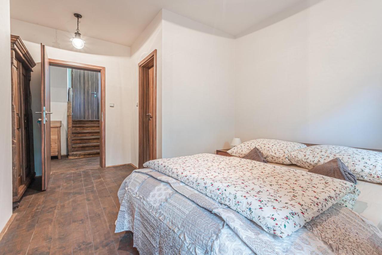 Hotel Buškovský mlýn 1580 Dolní Bousov Exteriér fotografie