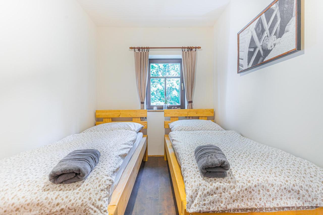Hotel Buškovský mlýn 1580 Dolní Bousov Exteriér fotografie