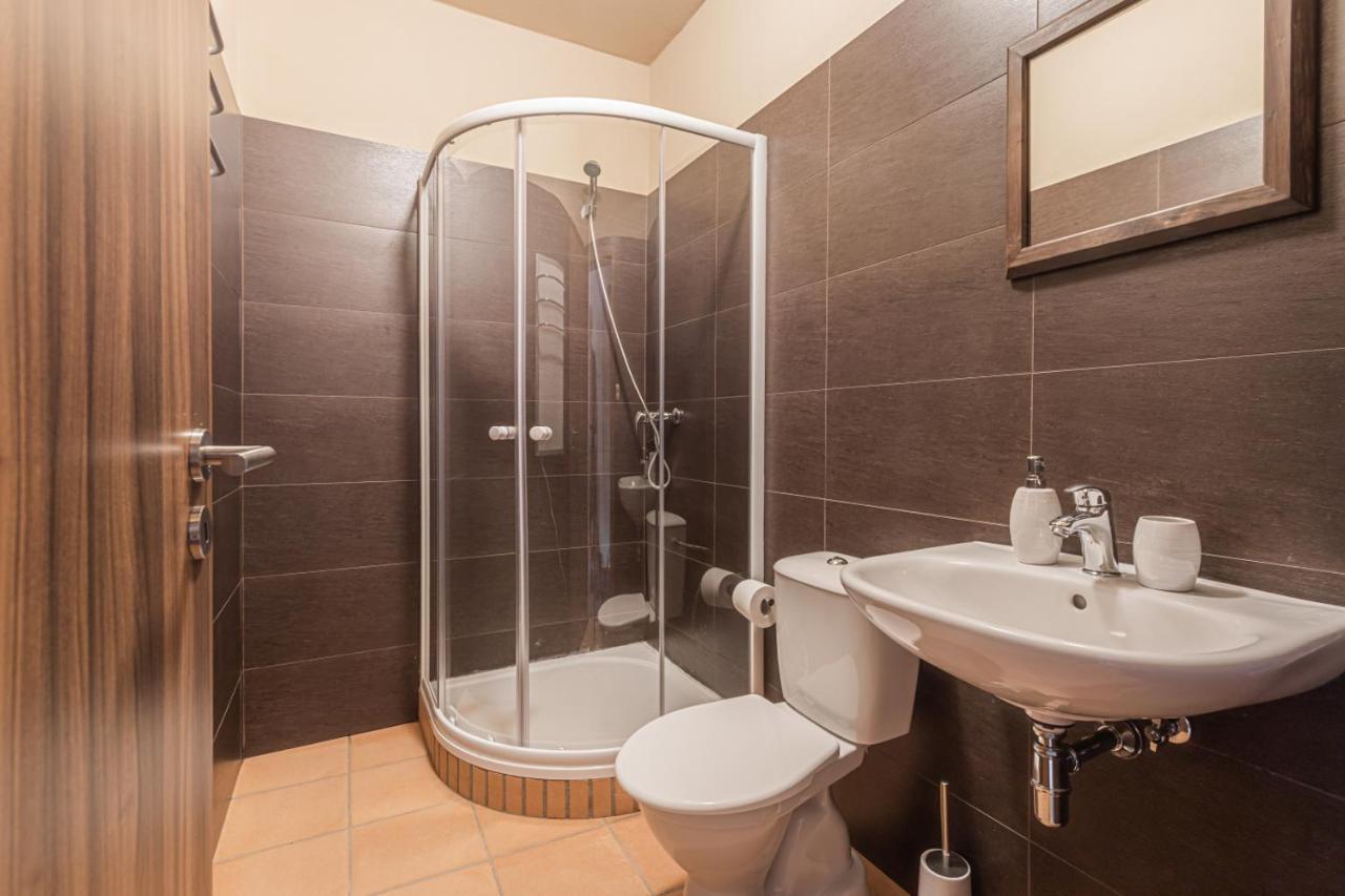 Hotel Buškovský mlýn 1580 Dolní Bousov Exteriér fotografie