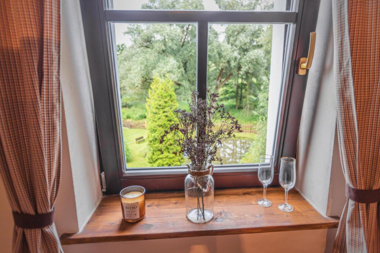 Hotel Buškovský mlýn 1580 Dolní Bousov Exteriér fotografie