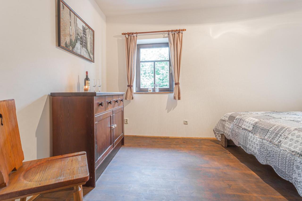 Hotel Buškovský mlýn 1580 Dolní Bousov Exteriér fotografie